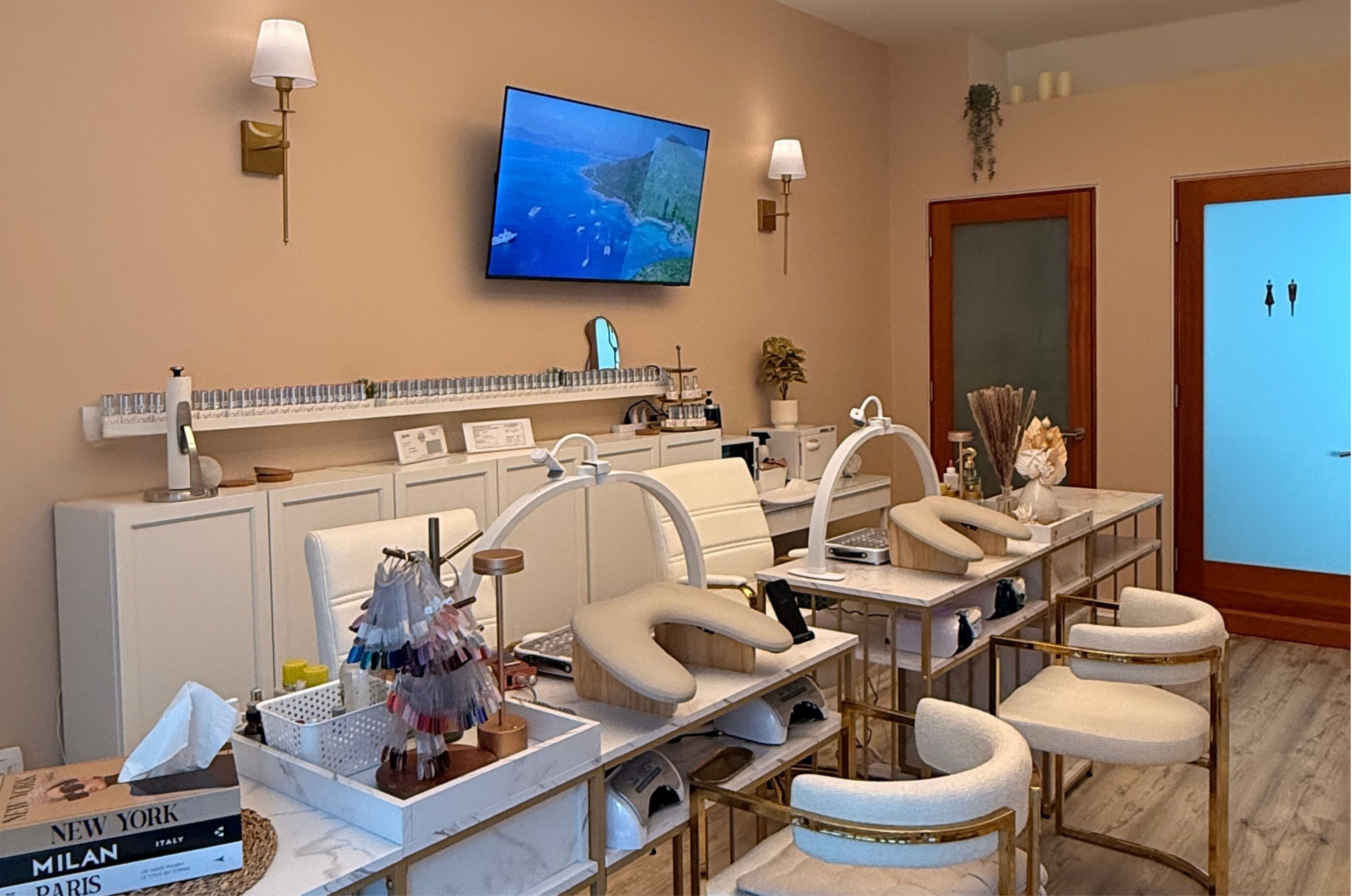 nail studio in hermosa beach California